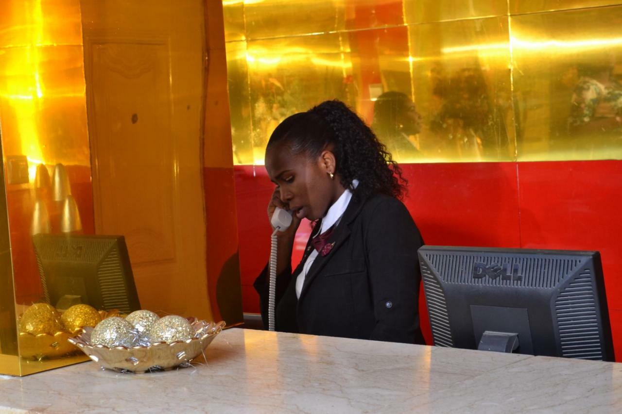 Limoh Suites Benin City Buitenkant foto