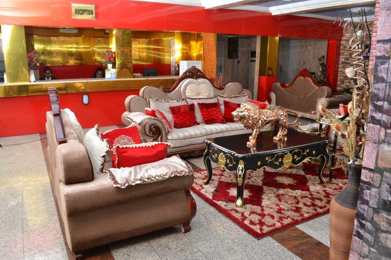 Limoh Suites Benin City Buitenkant foto