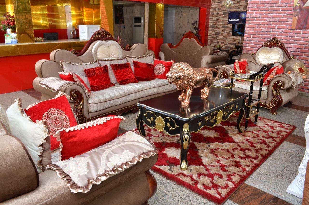 Limoh Suites Benin City Buitenkant foto