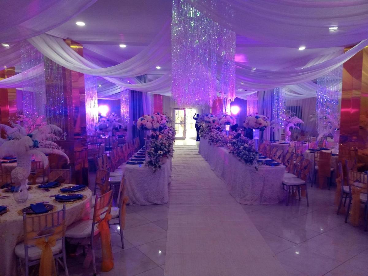 Limoh Suites Benin City Buitenkant foto